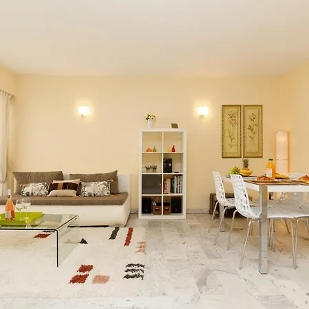 Superb 50m2 Flat - 4 Min To Palais, 1 Min To Appartement